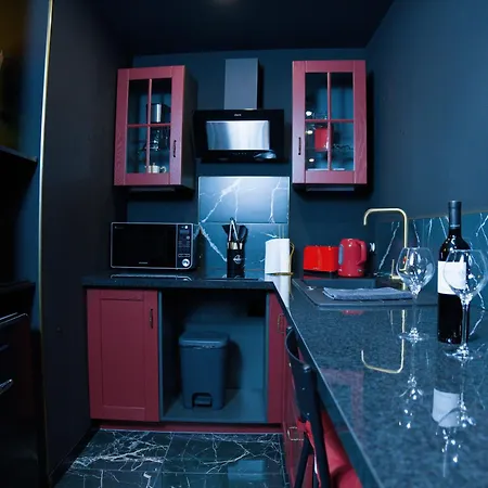 Cinema Prive Centre & King Size Apartment *