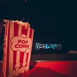 Cinema Prive Centre & King Size *