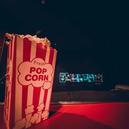 Cinema Prive Centre & King Size *