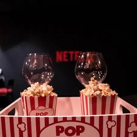Cinema Prive Centre & King Size