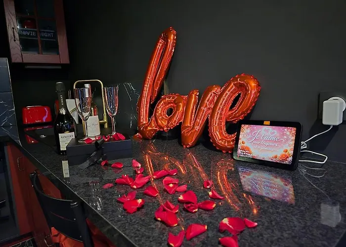 Cinema Prive Centre & King Size Διαμέρισμα Ναρμπόν