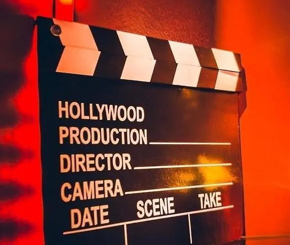 Cinema Prive Centre & King Size Διαμέρισμα Ναρμπόν