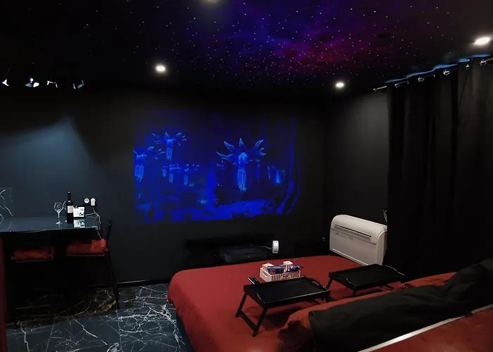 Cinema Prive Centre & King Size *
